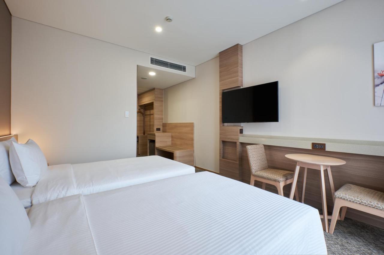 Готель Sotetsu Grand Fresa Saigon 相鉄グランドフレッサ サイゴン Хошимін Екстер'єр фото